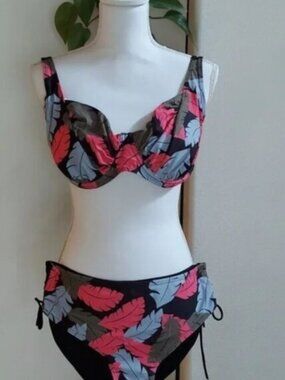 Pink Gray Black Swimsuit Size L-XL 82% Nylon 18% Spandex